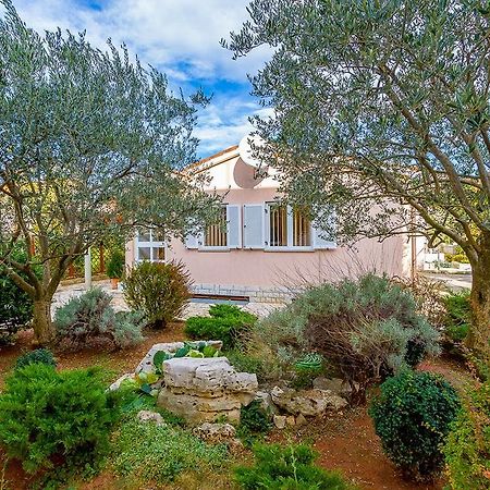 Holiday Home Batel Пула Екстер'єр фото