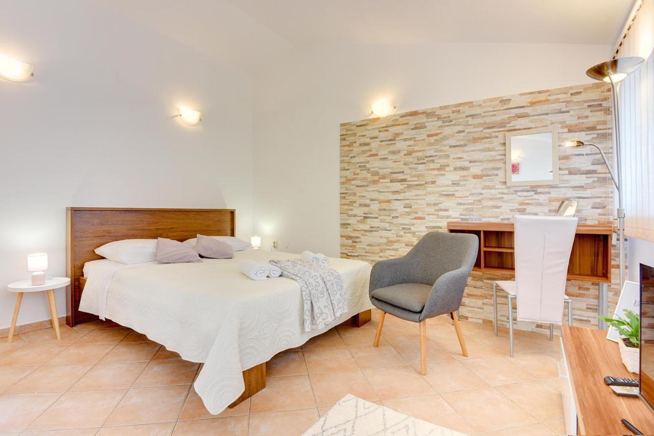 Holiday Home Batel Пула Екстер'єр фото