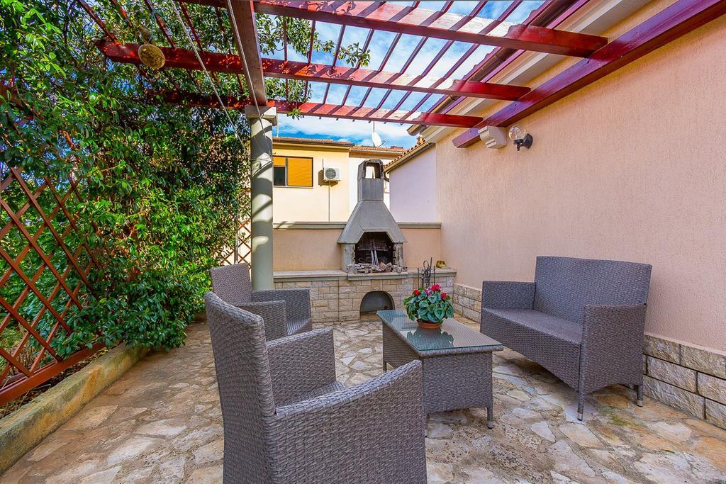 Holiday Home Batel Пула Екстер'єр фото