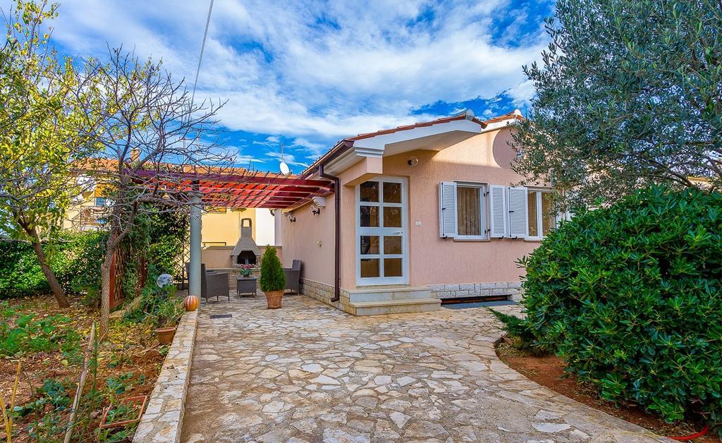 Holiday Home Batel Пула Екстер'єр фото
