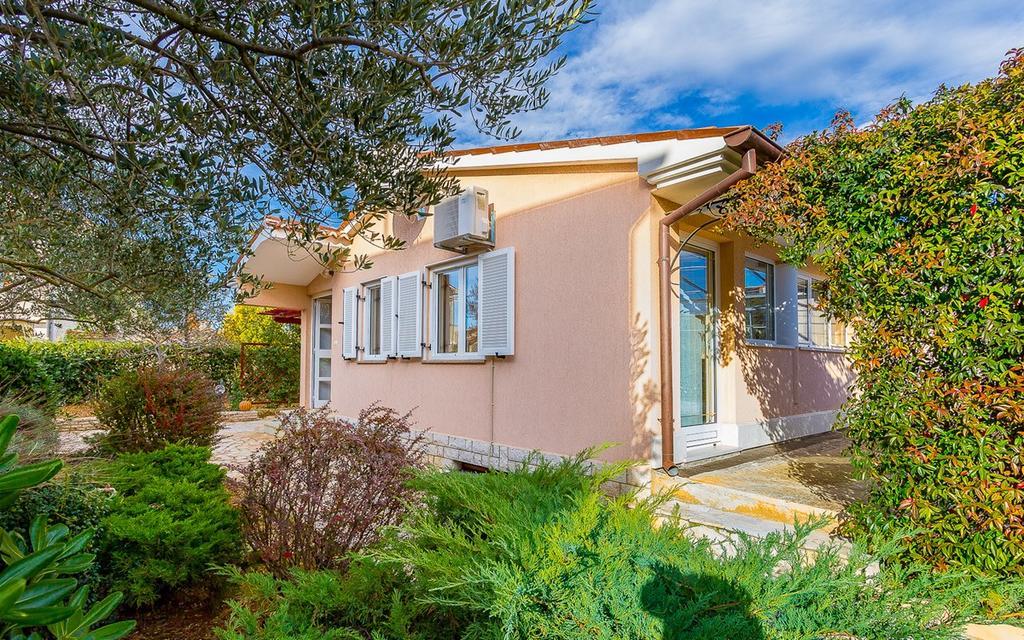 Holiday Home Batel Пула Екстер'єр фото